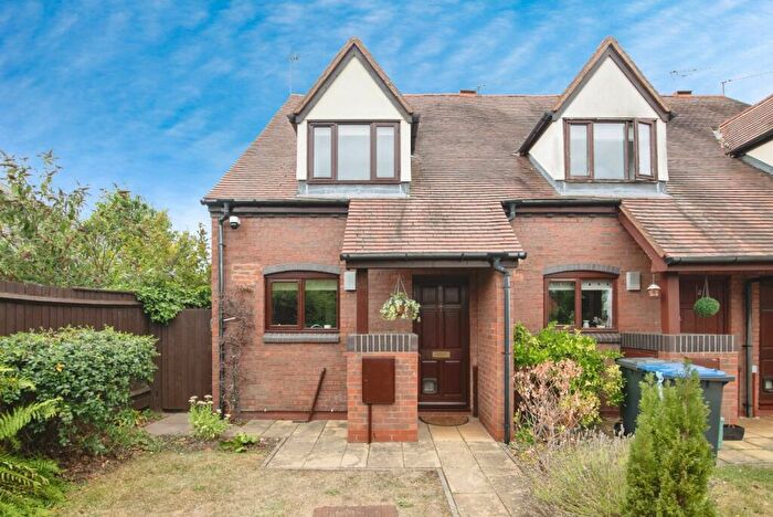 2 Bedroom End Of Terrace House For Sale In Atcheson Close, Studley, Warwickshire, B80