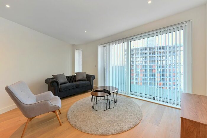 2 Bedroom Flat To Rent In Deveraux House, Duke Of Wellington Avenue, Woolwich, London, SE18