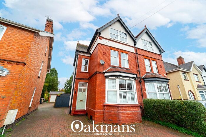 5 Bedroom Semi Detached House For Sale In Victoria Road, Bromsgrove, Worcestershire, B61