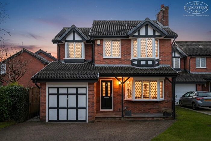 4 Bedroom Detached House For Sale In Blackthorne Close, Heaton, Bolton, BL1