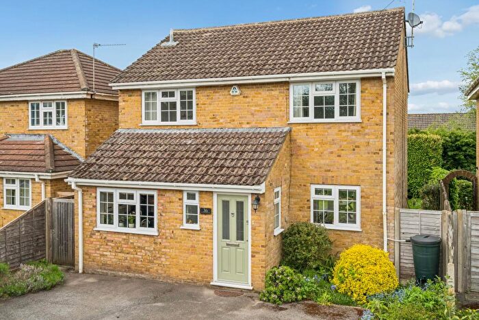 4 Bedroom Detached House For Sale In Pineapple Road, Amersham, HP7