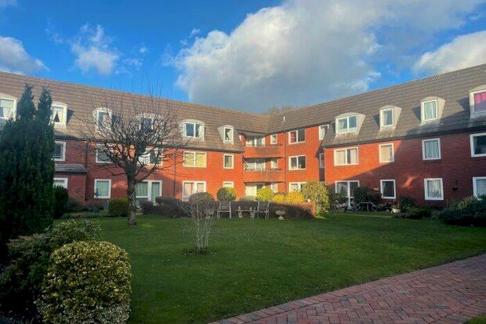 1 Bedroom Flat To Rent In Ringwood Road, Ferndown, BH22