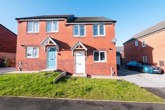 3 Bedroom Semi-Detached House For Sale In Flodden Road, Ford Estate, Sunderland, SR4