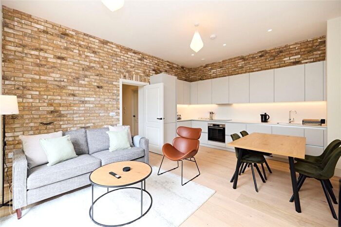 2 Bedroom Flat To Rent In Mile End Road, London, E1