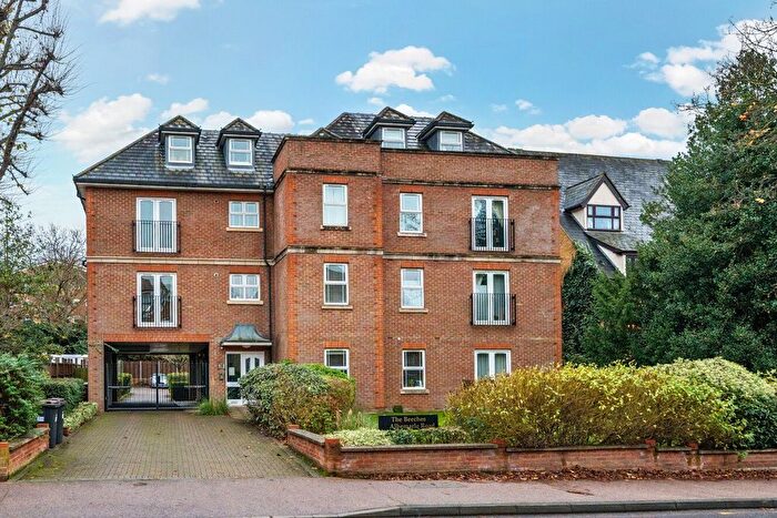 2 Bedroom Flat For Sale In Albemarle Road, Beckenham, BR3