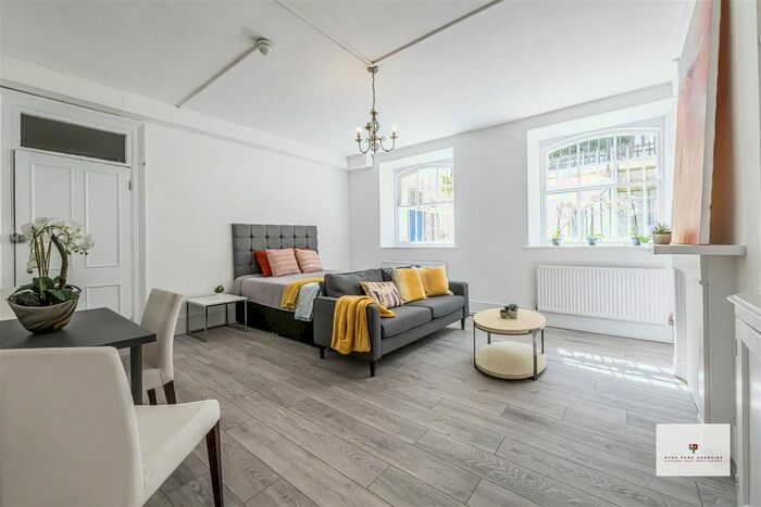 Studio To Rent In Lancaster Gate, London, W2