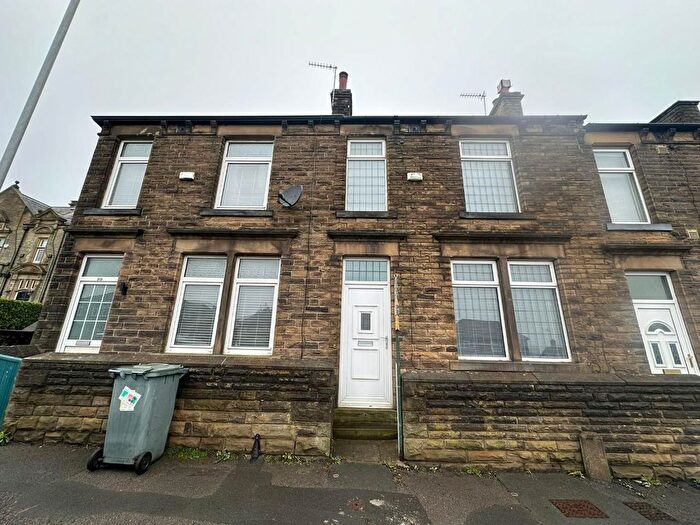 3 Bedroom Terraced House To Rent In Leeds Road, Dewsbury, WF12