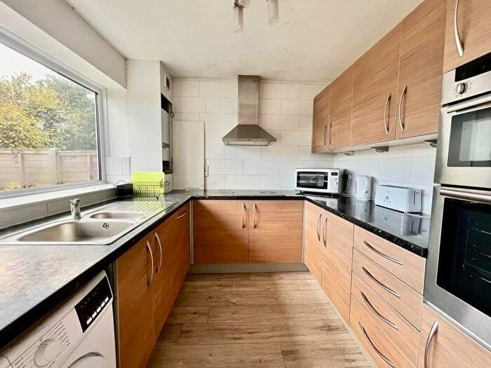 5 Bedroom Property To Rent In Salthill Close, Ickenham, Uxbridge, UB8