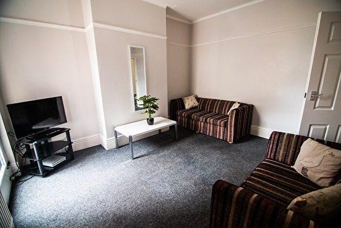 5 Bedroom Terraced House To Rent In Walton Road, Sheffield, S11