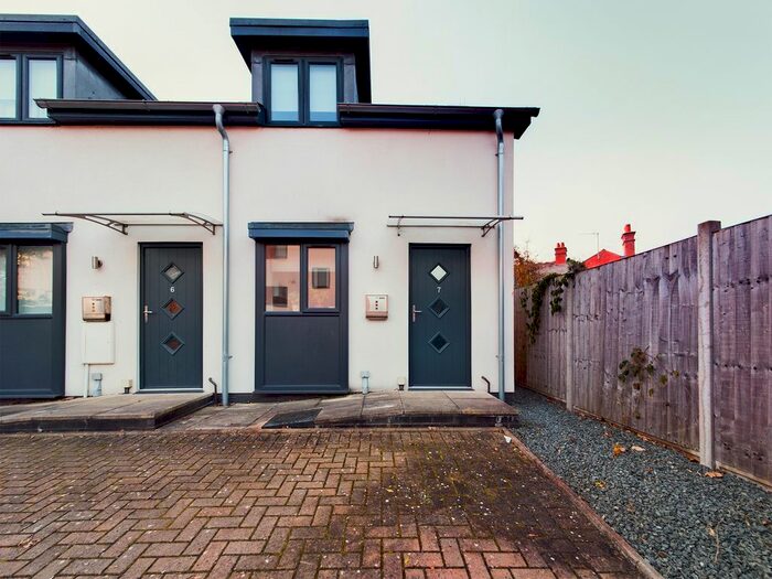 2 Bedroom Terraced House To Rent In The Quadrangle, Hereford, HR1