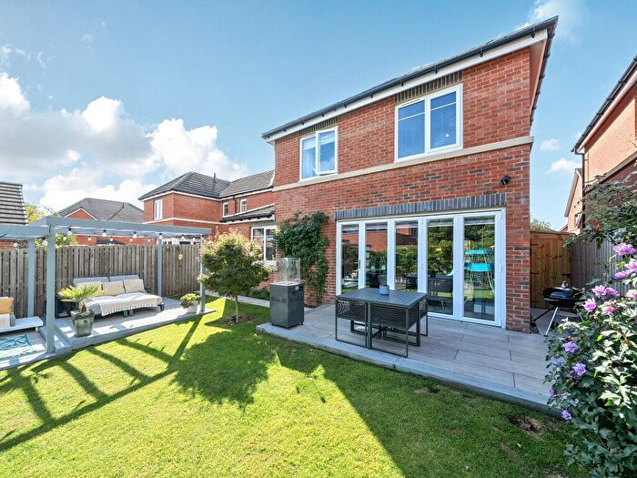 4 Bedroom Detached House For Sale In Cotham Drive, Wakefield, West Yorkshire, WF2