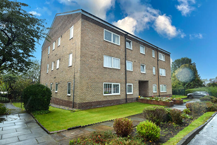 2 Bedroom Apartment For Sale In Harcourt Close, Urmston, M41