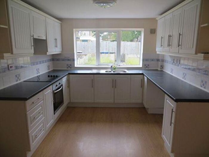 3 Bedroom Terraced House To Rent In Chapelon, Staffordshire, Tamworth, B77