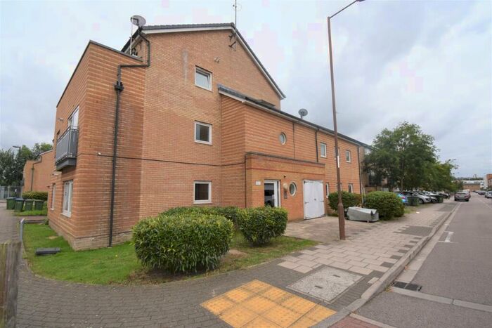 1 Bedroom Flat To Rent In Miles Drive London, SE28