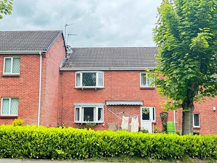 2 Bedroom Flat For Sale In Meadow Court, South Normanton, DE55