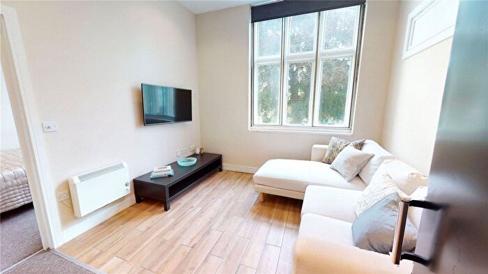 1 Bedroom Flat To Rent In Whiteladies Road, Bristol, Bristol, City Of, BS8