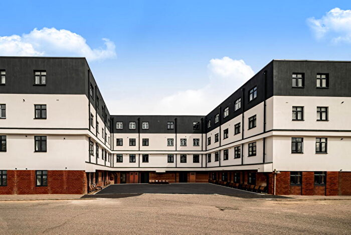 1 Bedroom Apartment To Rent In Cambridge Place, Aylesbury, Aylesbury, HP20