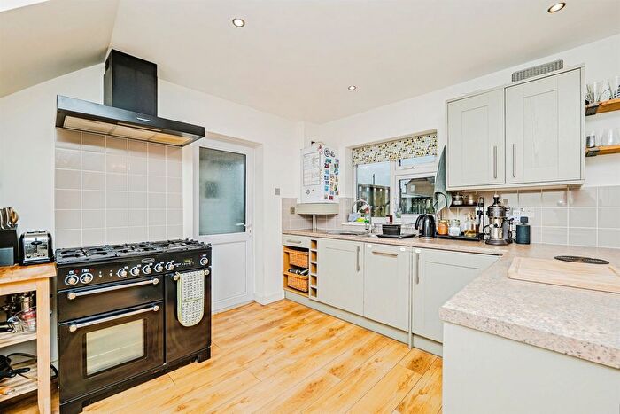 3 Bedroom End Of Terrace House For Sale In Willow Road, Llanharry, Pontyclun, CF72