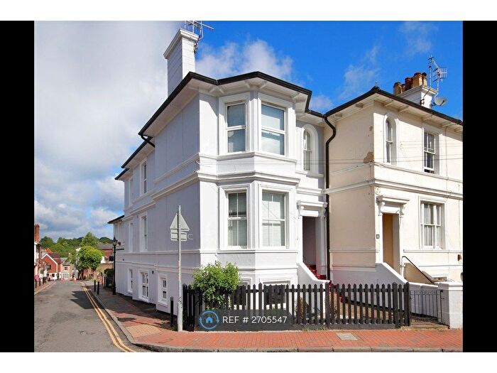 2 Bedroom Flat To Rent In Claremont Road, Tunbridge Wells, TN1