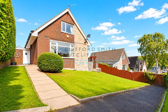 3 Bedroom Detached House For Sale In Timbrills Avenue, Sabden, BB7