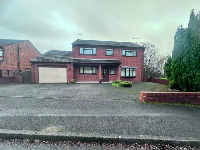 4 Bedroom Detached House To Rent In Millbridge Close, Meir Park, Stoke-On-Trent, ST3