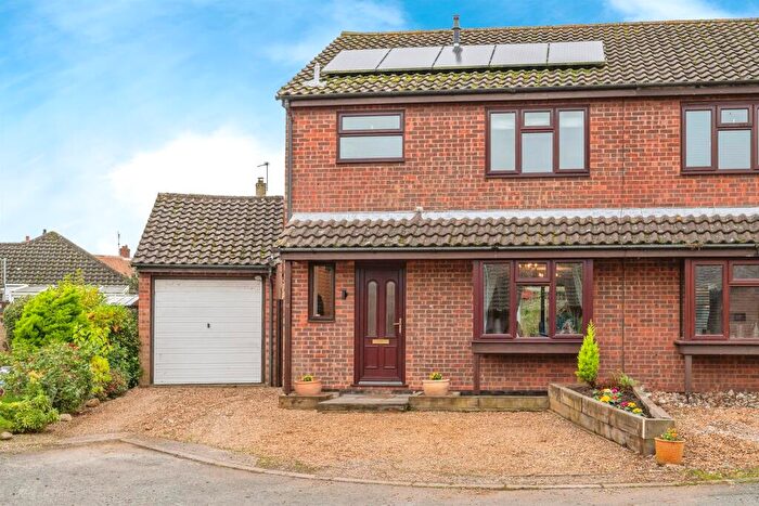 3 Bedroom Semi-Detached House For Sale In Lancaster Gardens, Aylsham, Norwich, NR11