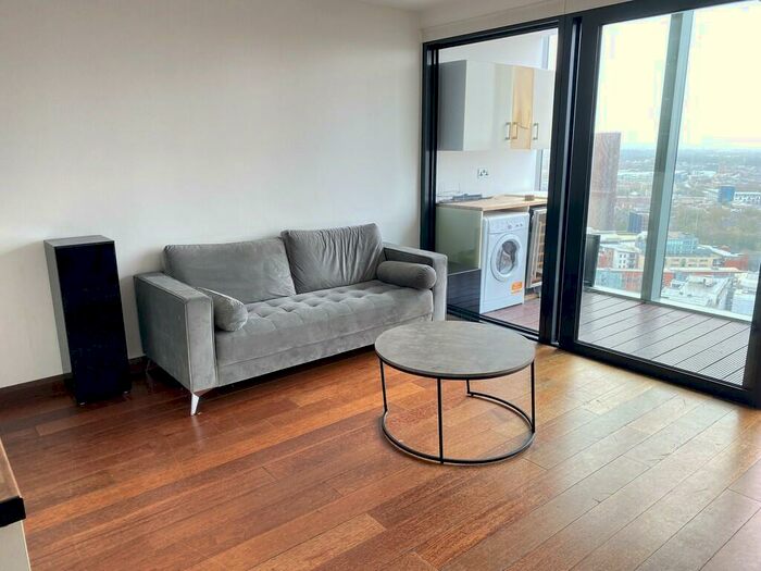 2 Bedroom Apartment To Rent In Beetham Tower, Deansgate, M3