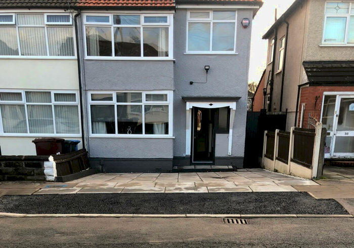 3 Bedroom House To Rent In Jeffereys Crescent, L36