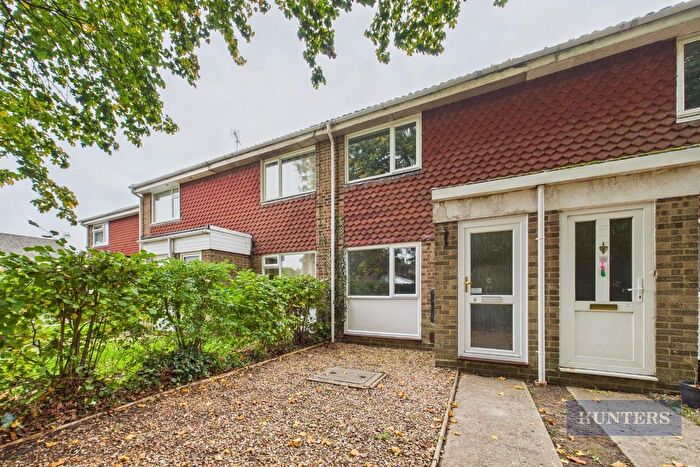 2 Bedroom Property To Rent In Cambria Drive, Dibden, Southampton, SO45