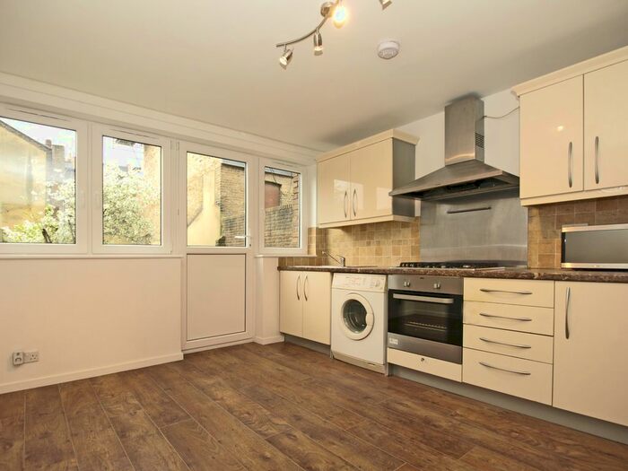 4 Bedroom Flat To Rent In Brecon Road, Hammersmith, London, W6