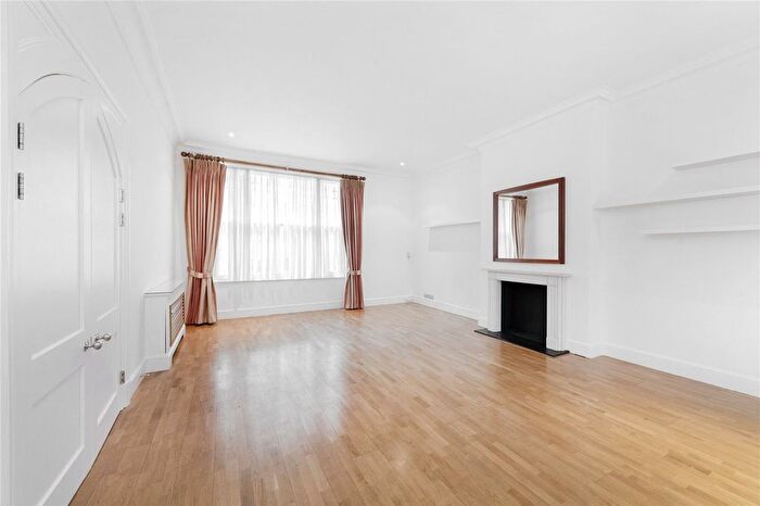 2 Bedroom Flat To Rent In Elvaston Mews, Knightsbridge, London, SW7