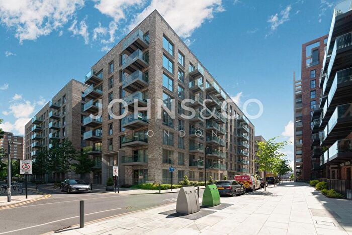 2 Bedroom Flat To Rent In Chamberlain Court, Ironworks Way, London, E13