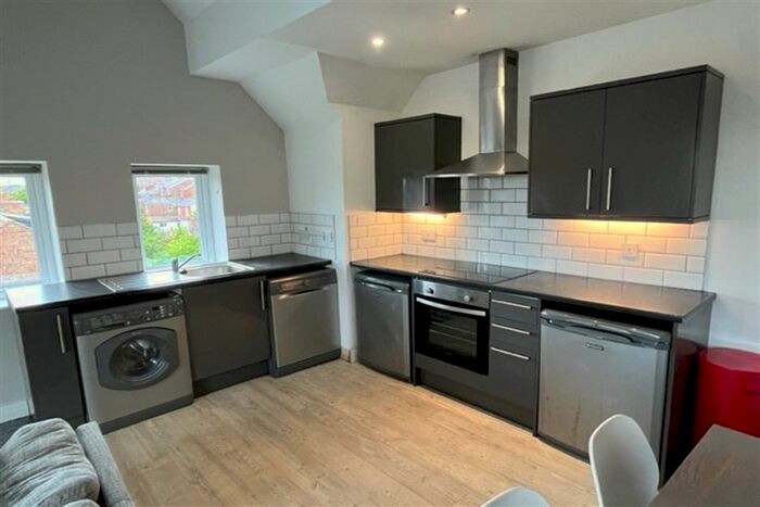 2 Bedroom Flat To Rent In The Pavilion, Russell Road, NG7
