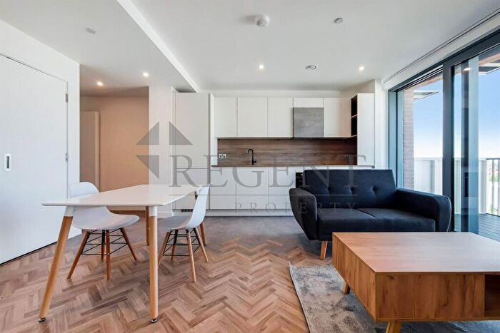1 Bedroom Apartment To Rent In Skyline Apartments, Makers Yard, E3