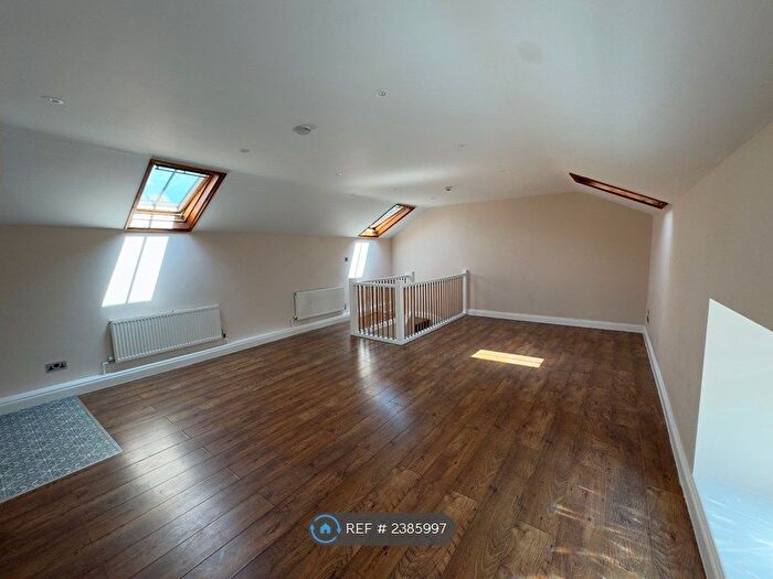 2 Bedroom Flat To Rent In Camden Road, Ramsgate, CT11