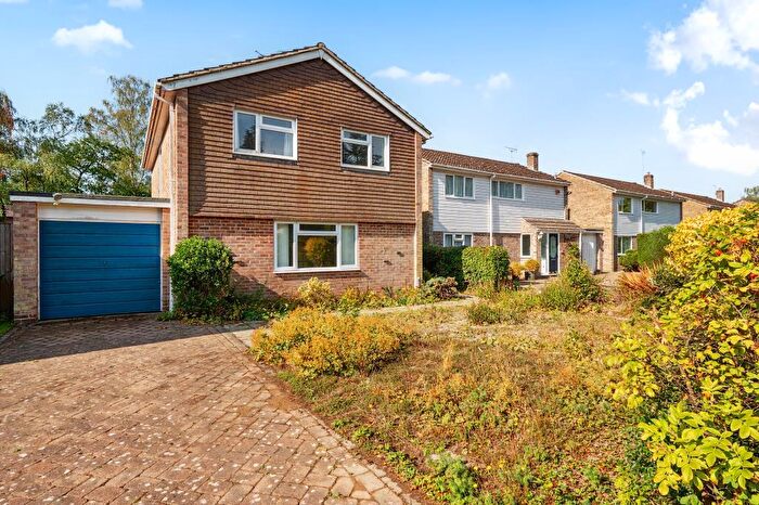 4 Bedroom Detached House For Sale In Penwood Heights, Hampshire, RG20