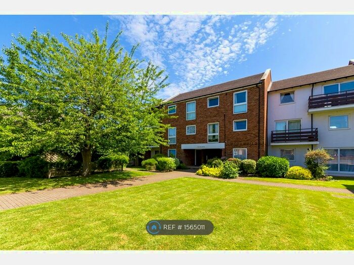 2 Bedroom Flat To Rent In Malting Mead, Hatfield, AL10