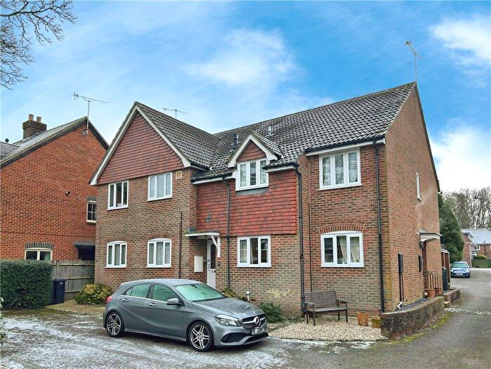 2 Bedroom Apartment To Rent In Riverside Gardens, Romsey, Hampshire, SO51
