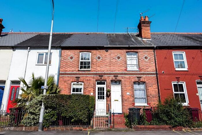 3 Bedroom Terraced House For Sale In Reading, Berkshire, RG2