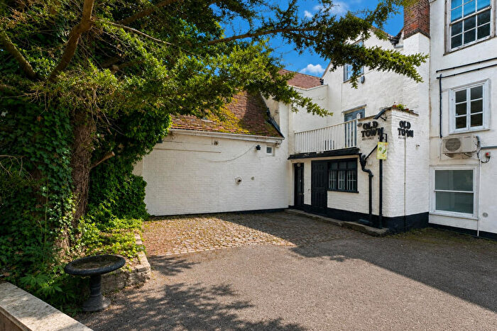 Studio For Sale In High Street, Hemel Hempstead, HP1