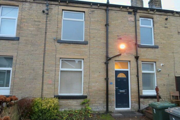2 Bedroom Terraced House To Rent In Armitage Road, Oakenshaw, BD12