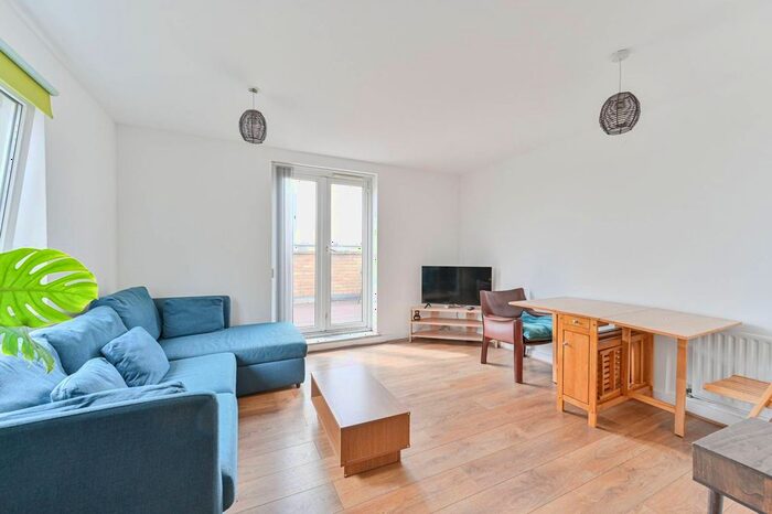 1 Bedroom Flat To Rent In Old Kent Road, Peckham, London, SE15