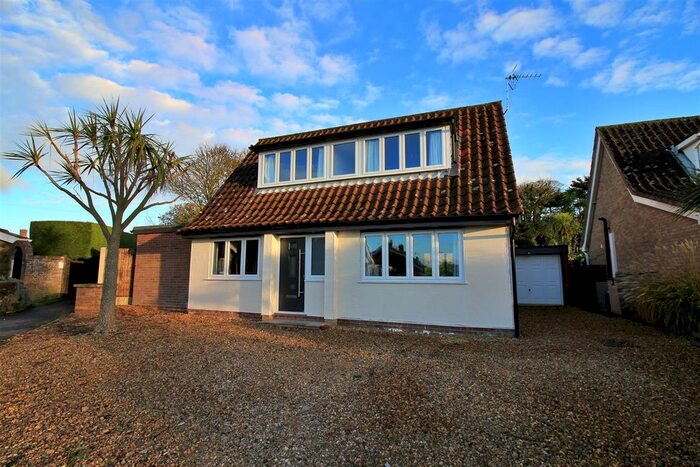 3 Bedroom Detached Bungalow To Rent In Staden Park, Trimingham, Norwich, NR11