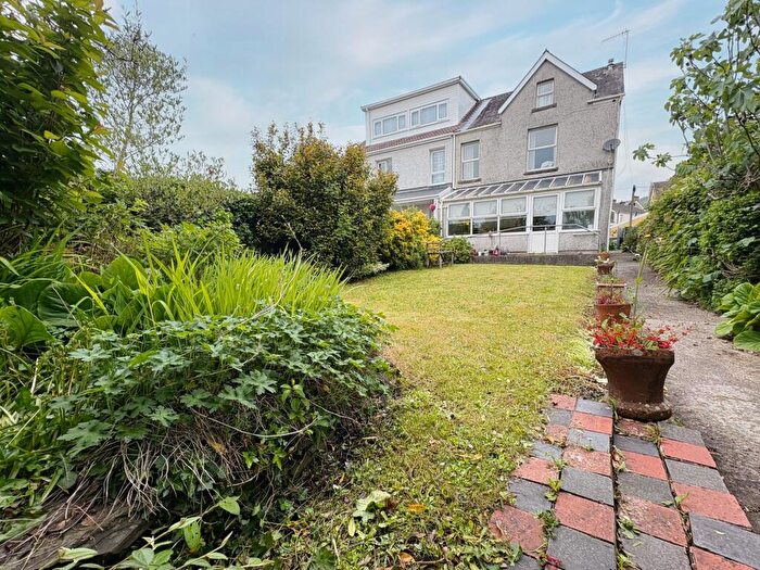 5 Bedroom Semi-Detached House For Sale In Burrows Road, Skewen, SA10