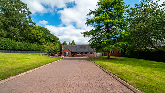 4 Bedroom Country House For Sale In Ramshorn Road Oakamoor Stoke-on-Trent, Staffordshire Moorlands, ST10