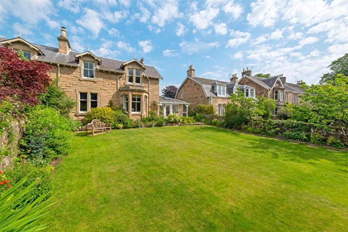 4 Bedroom Semi-Detached House For Sale In Gowan Park, Cupar, KY15