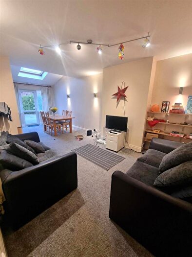 4 Bedroom Terraced House To Rent In Aldwych Avenue, Manchester, M14