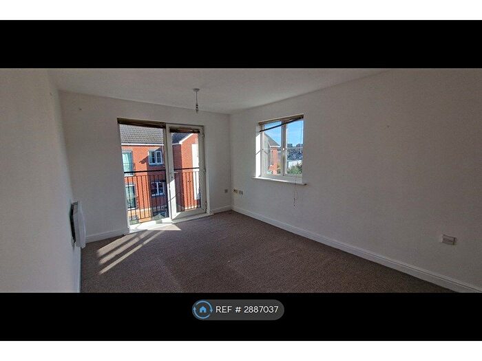 2 Bedroom Flat To Rent In Poppy Fields, Kettering, NN16