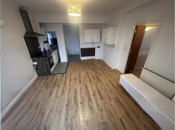 2 Bedroom Flat To Rent In Swanage Close, SO19