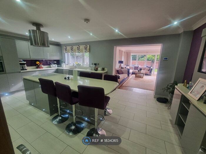 5 Bedroom Detached House To Rent In Roylesden Crescent, Sutton Coldfield, B73